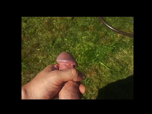 ❤️ Une chaudasse se fait baiser la chatte rose et jouit avec une giclée dans un jardin d'été... ️❌  Sexe at us fr.osagoassist.ru  ️❤